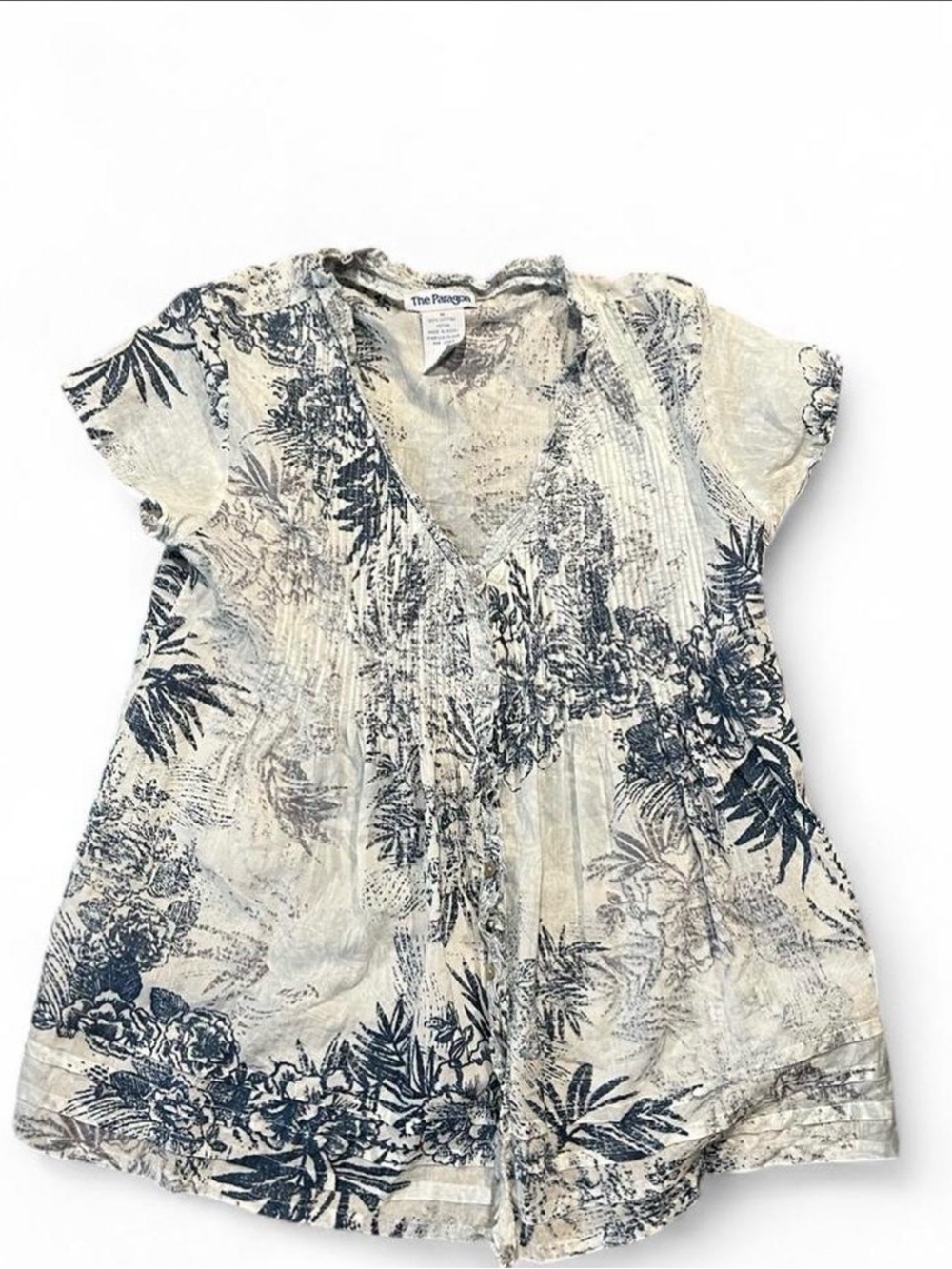 The Paragon Women's Cream Blue Floral Button-Down Blouse 100%cotton